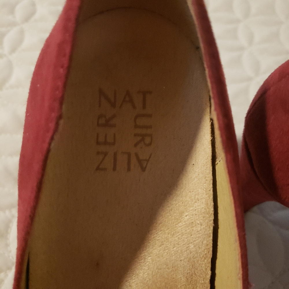 Shoes - Picture 2 of 3